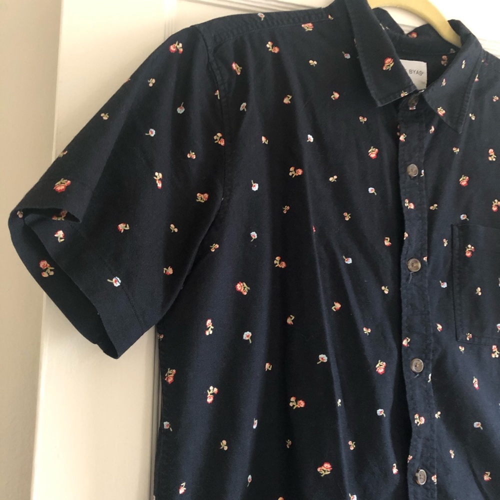 Button Up - Picture 2 of 7